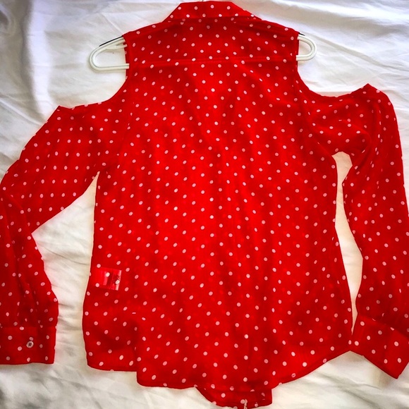 🌟Host Pick🌟 Bongo Sheer Cold Shoulder Red and White Polka Dot - Picture 10 of 11